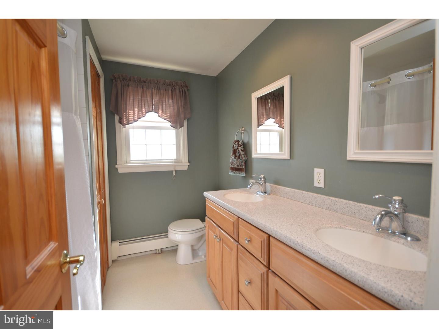 2784 Little Road Perkiomenville, PA 18074 - Photo 10 of 20 Bathroom