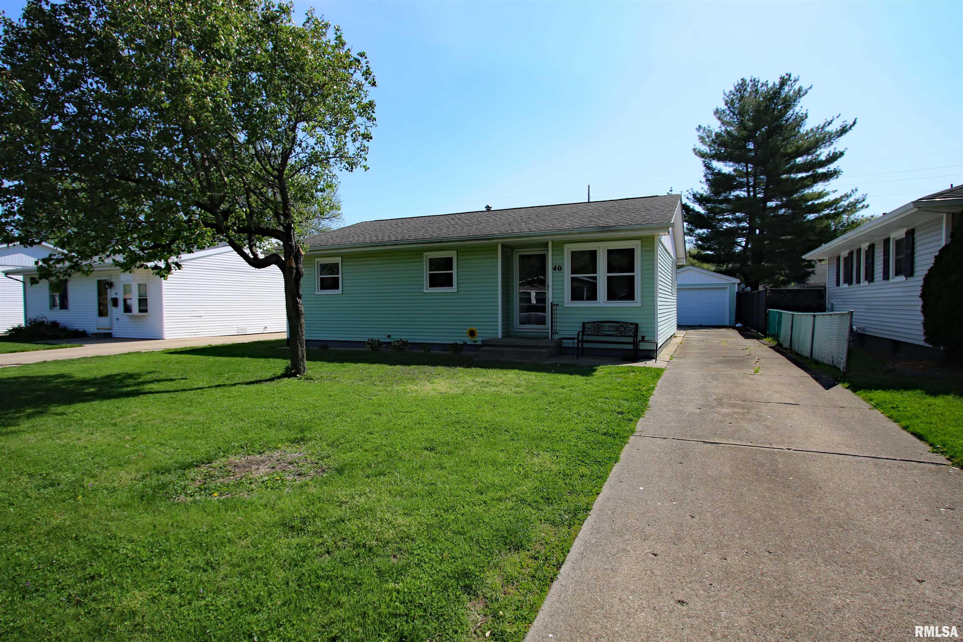 40 Melody Lane Springfield, IL 62702 - Photo 1 of 42