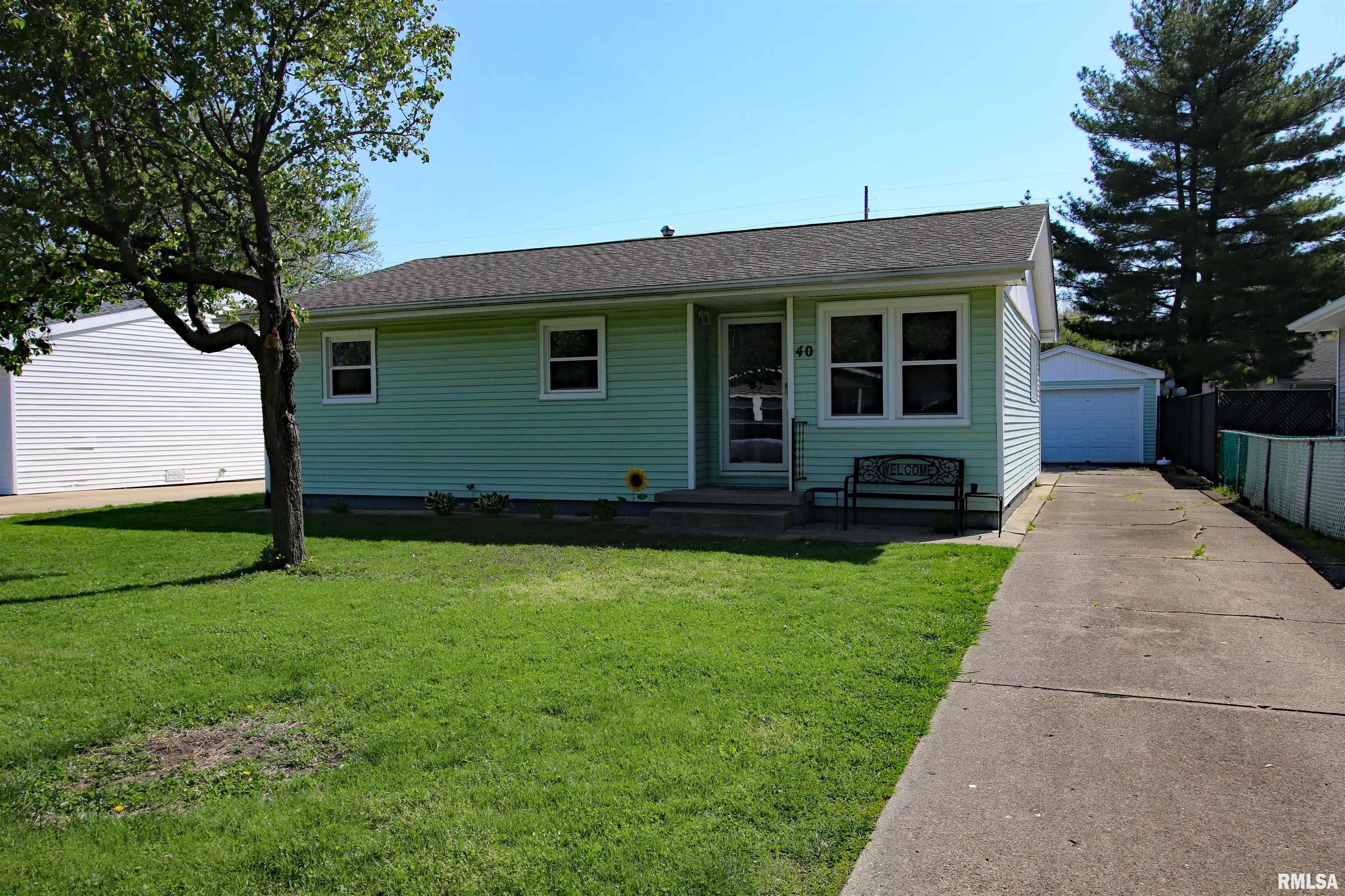 40 Melody Lane Springfield, IL 62702 - Photo 2 of 42