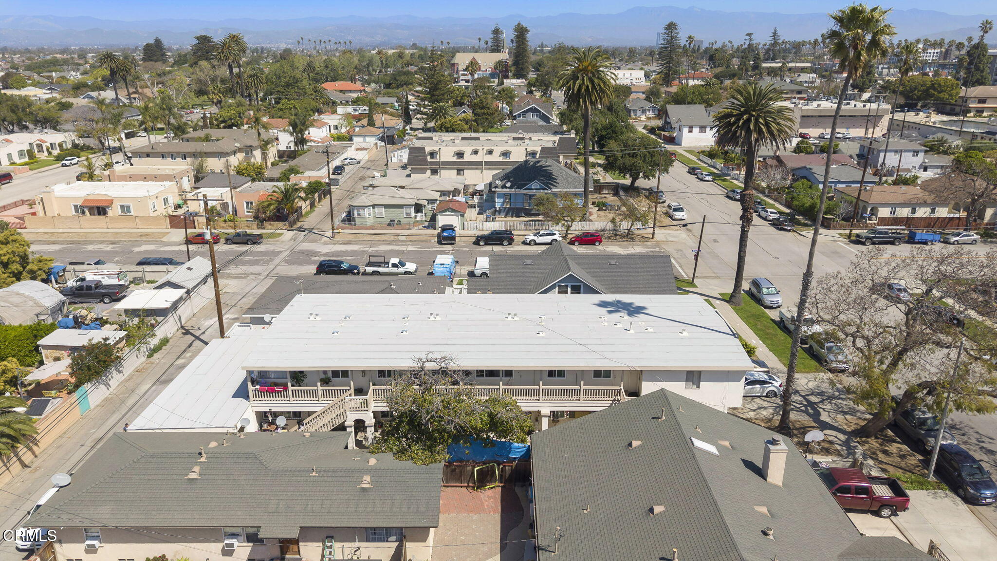 611 South E Street Oxnard, CA 93030 - Photo 13 of 19 13-web-or-mls-UpmarketMedia-611SE-55