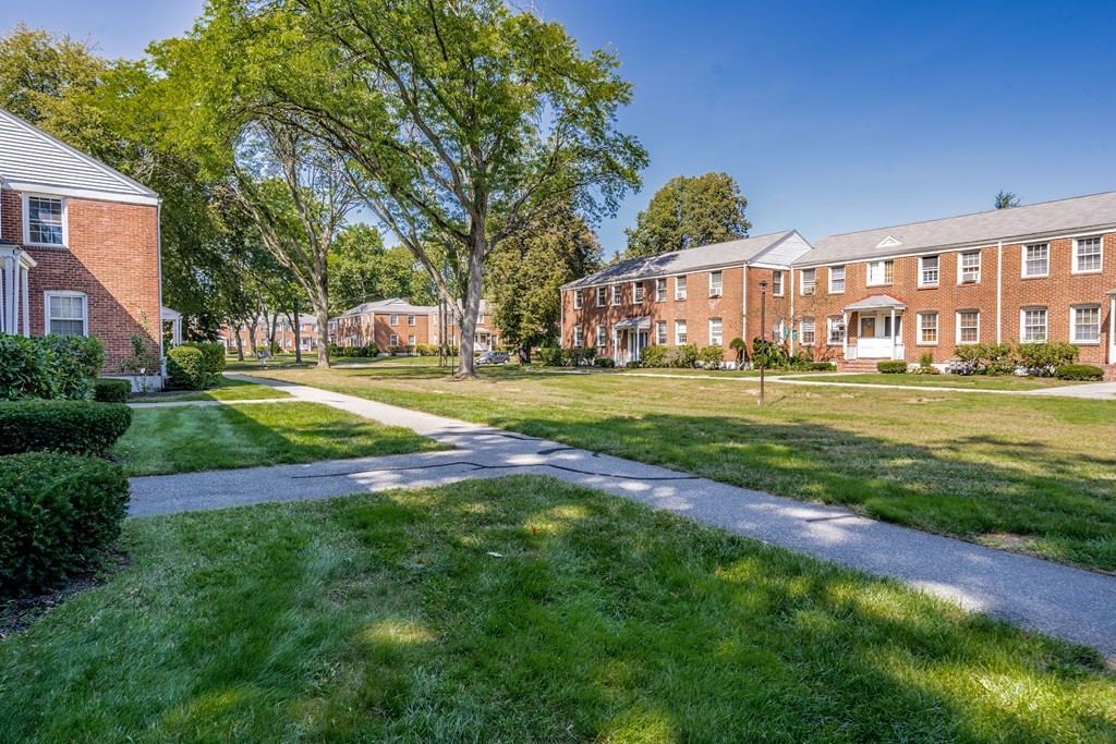 481 Cold Spring Avenue, Unit 3 West Springfield, MA 01089 - Photo 17 of 19 Gallery Image 17