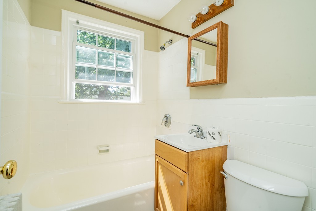 481 Cold Spring Avenue, Unit 3 West Springfield, MA 01089 - Photo 5 of 19 Gallery Image 5