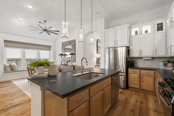 $469,000 | 8113 Triumph Bend Way, Magnolia, TX 77354
