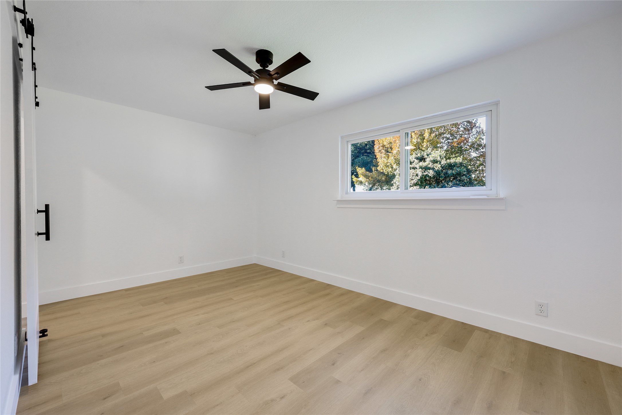 813 Cardiff Drive Austin, TX 78745 - Photo 15 of 24
