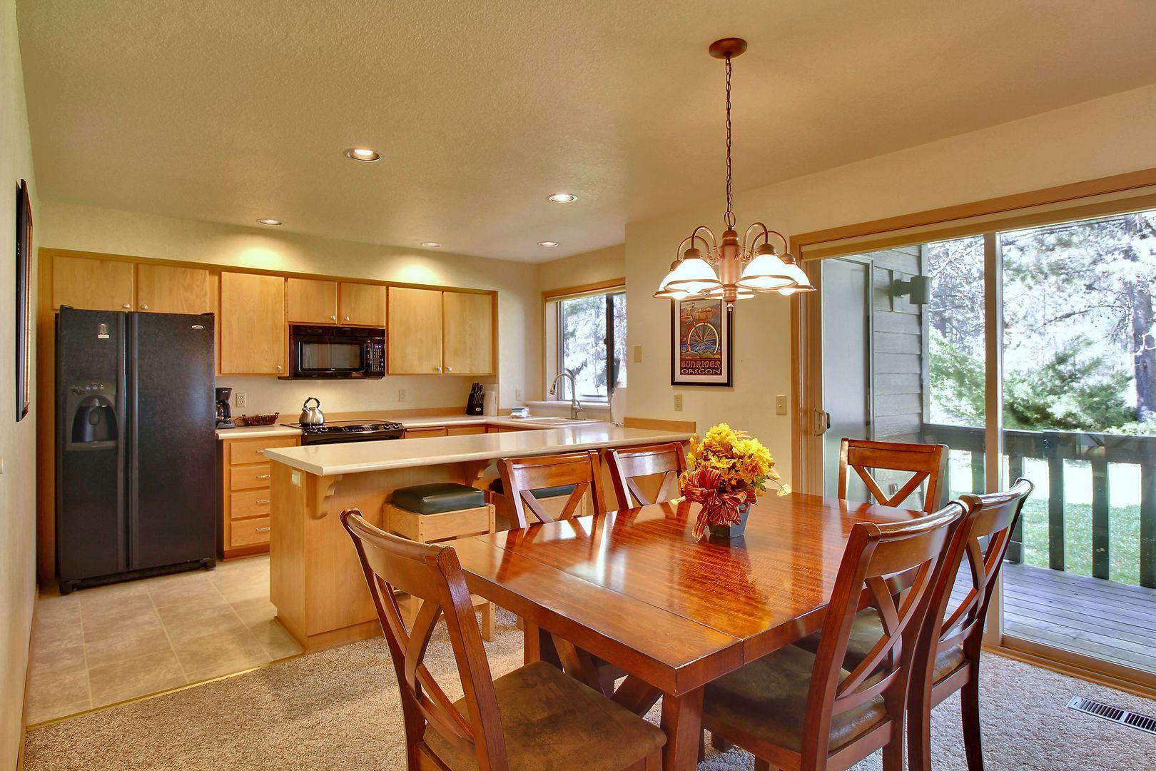 57377 Beaver Ridge Loop, Unit 29C Sunriver, OR 97707 - Photo 7 of 24 Ridge 29 dining