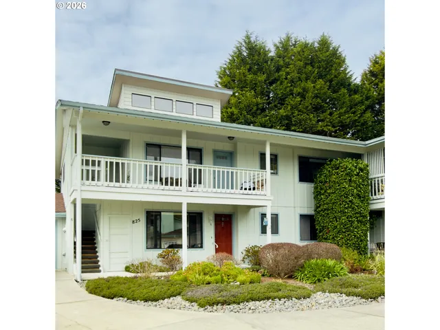 $280,000 | 825 Brookhaven Drive, Unit B, Brookings, OR 97415