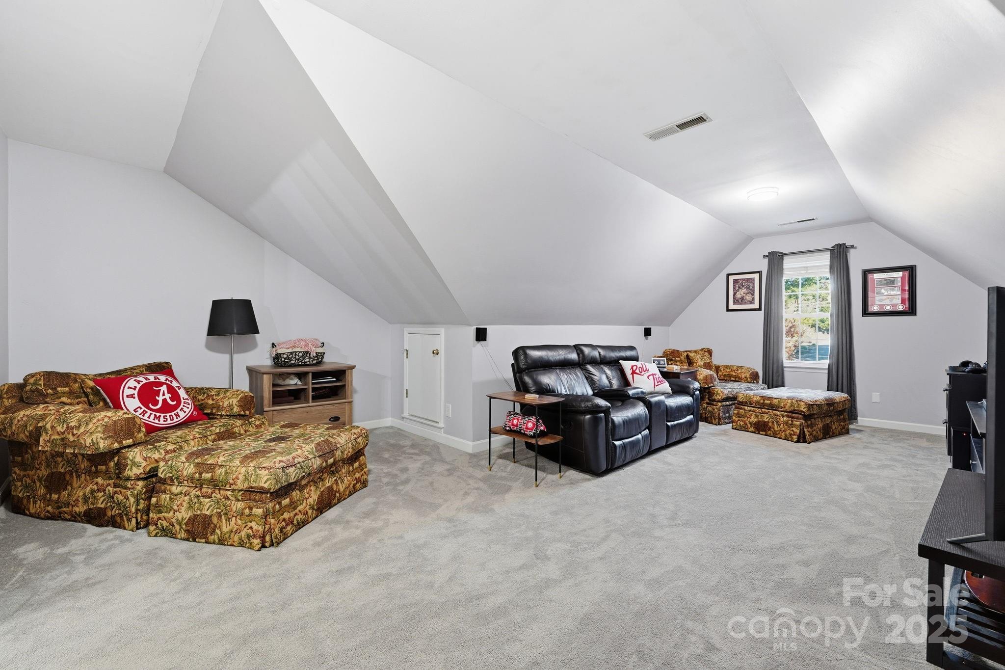 6600 Shaftesbury Road Charlotte, NC 28270 - Photo 27 of 42 a view of a livingroom with toys