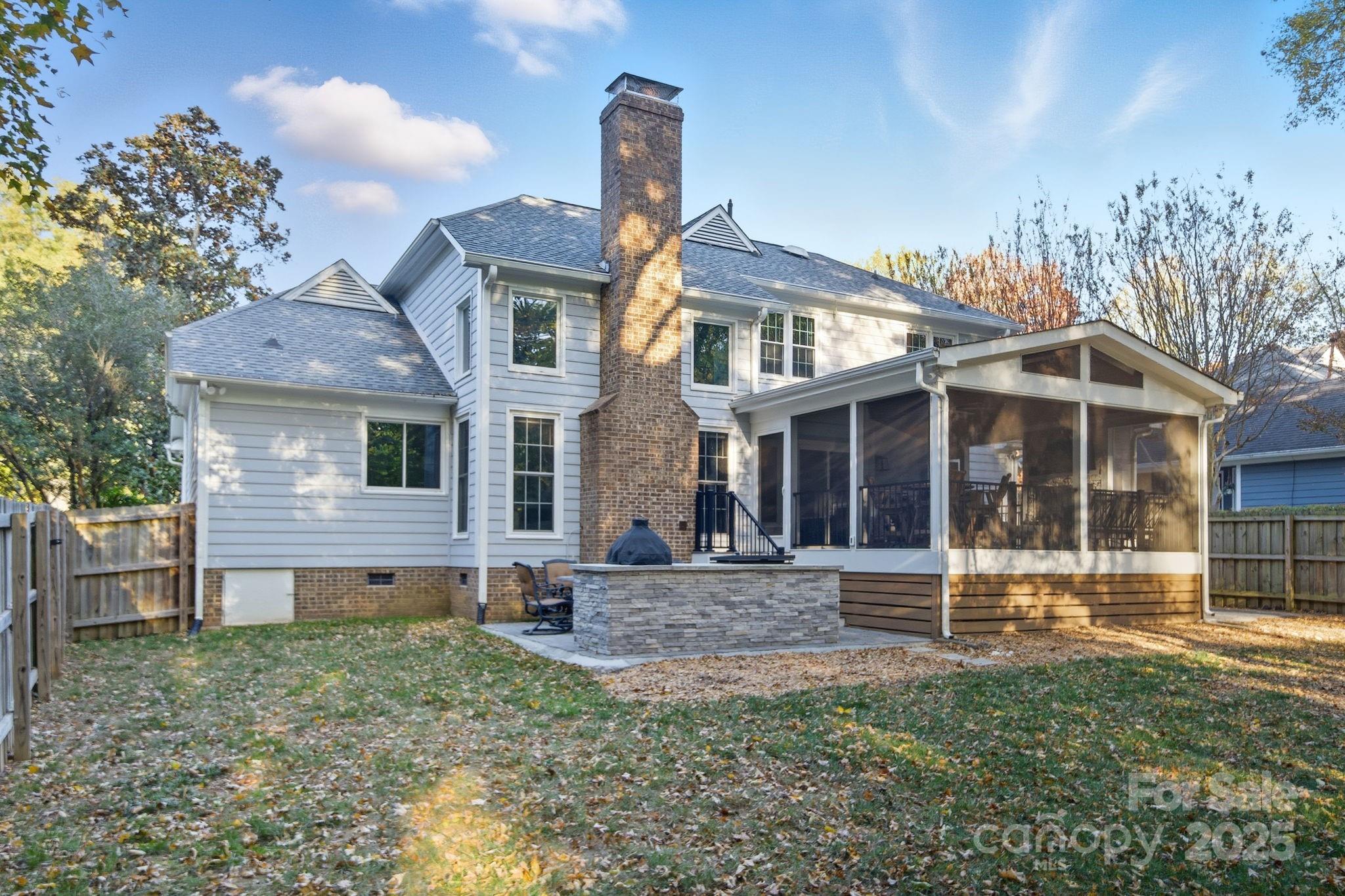 6600 Shaftesbury Road Charlotte, NC 28270 - Photo 42 of 42 a front view of a house with a porch