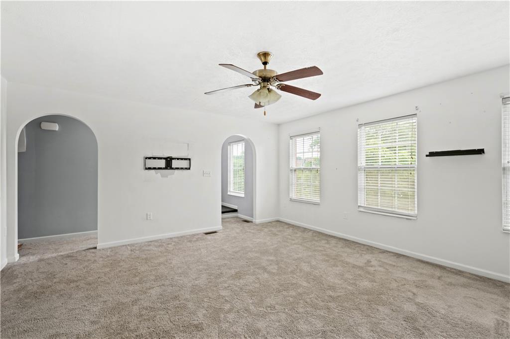 144 Lockheed Drive Coraopolis, PA 15108 - Photo 12 of 23 Gallery Image 12