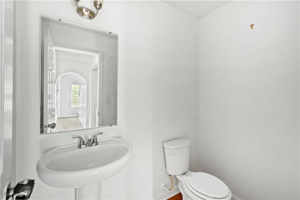 144 Lockheed Drive Coraopolis, PA 15108 - Photo 14 of 23 Gallery Image 14