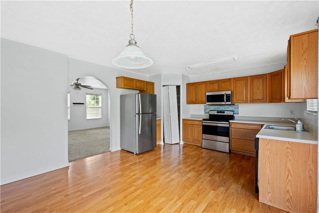 144 Lockheed Drive Coraopolis, PA 15108 - Photo 5 of 23 Gallery Image 5