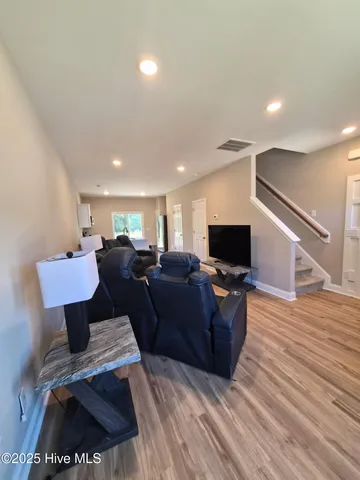 $1,450 | 187 Loren Road, Hubert, NC 28539