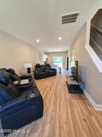 $1,450 | 187 Loren Road, Hubert, NC 28539