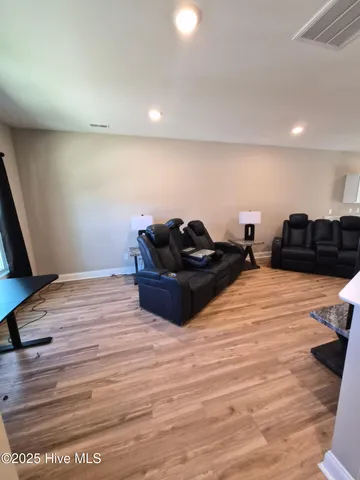 $1,450 | 187 Loren Road, Hubert, NC 28539