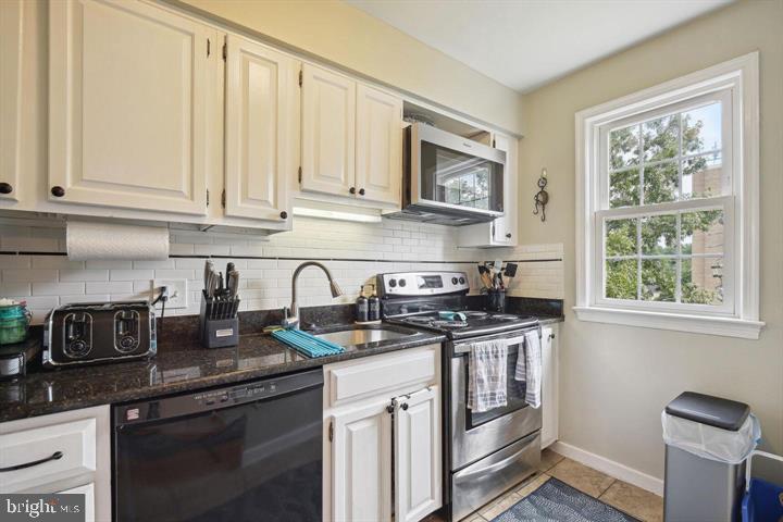 2202 Washington Avenue, Unit 302 Silver Spring, MD 20910 - Photo 13 of 25