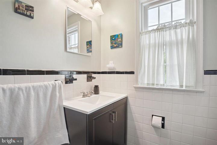 2202 Washington Avenue, Unit 302 Silver Spring, MD 20910 - Photo 21 of 25