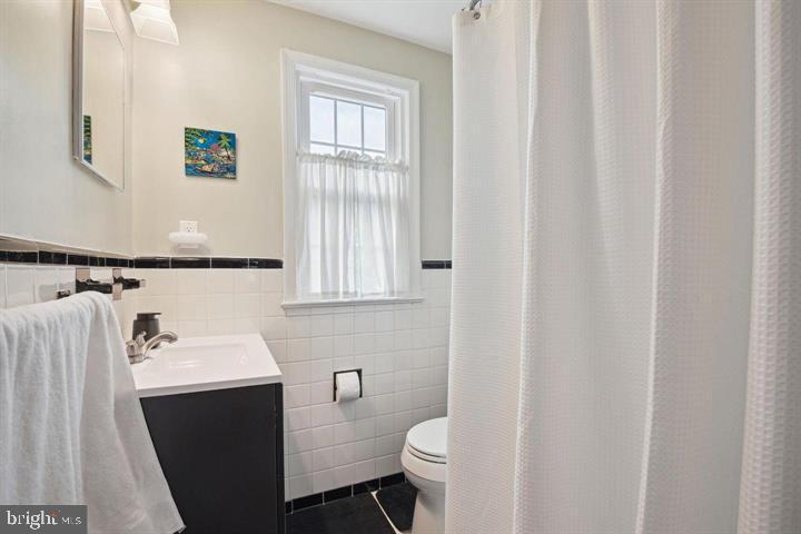 2202 Washington Avenue, Unit 302 Silver Spring, MD 20910 - Photo 22 of 25