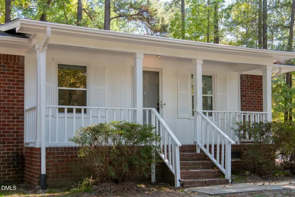 $1,450 | 305 South 13th Street, Lillington, NC 27546