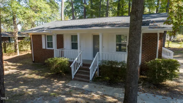 $1,450 | 305 South 13th Street, Lillington, NC 27546