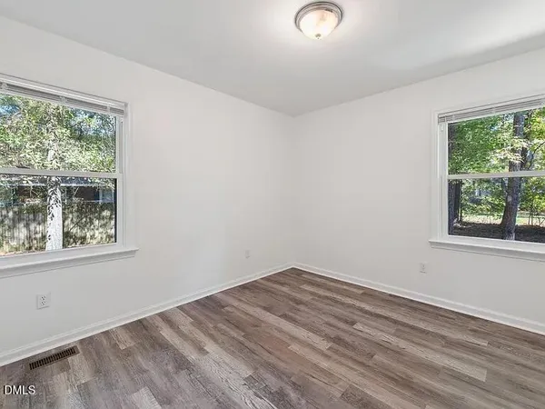 $1,450 | 305 South 13th Street, Lillington, NC 27546