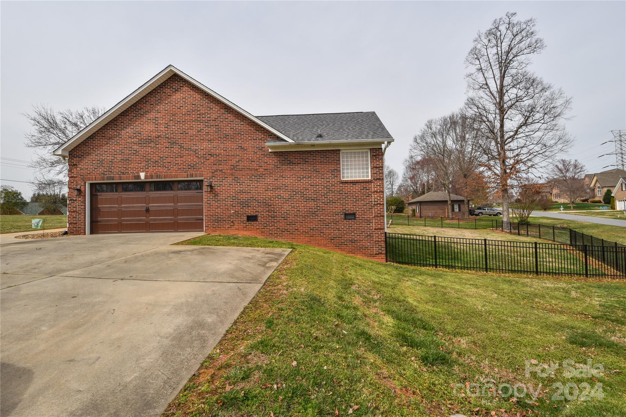 8221 Graham Road Denver, NC 28037 - Photo 4 of 34 Gallery Image 4