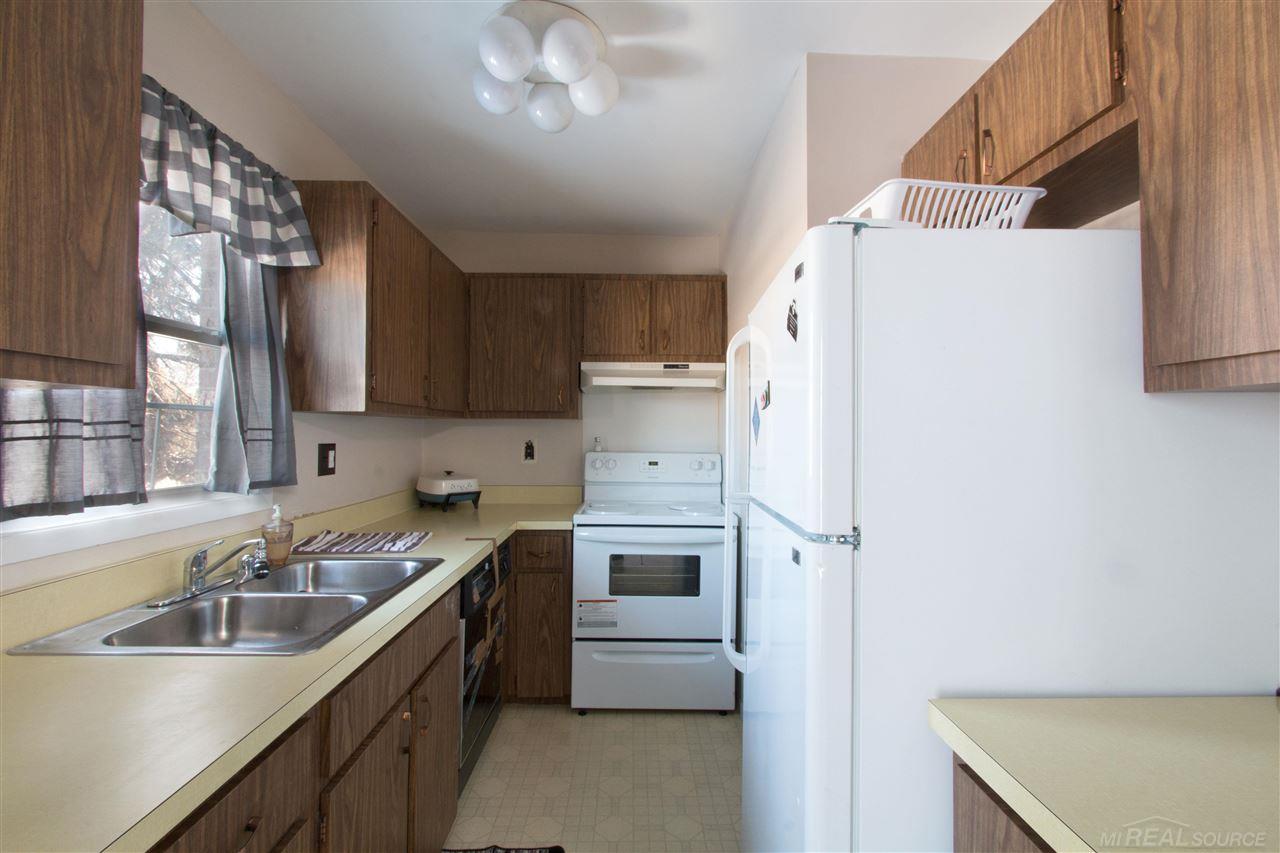 5005 Crooks Road Royal Oak, MI 48073 - Photo 7 of 20 50044501-6.JPG