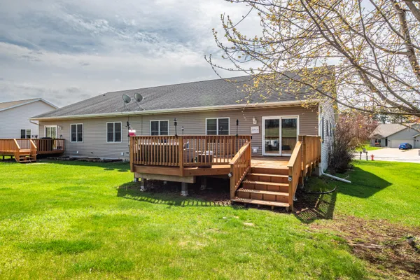 $364,900 | 1319 Harvest Circle, Holmen, WI 54636