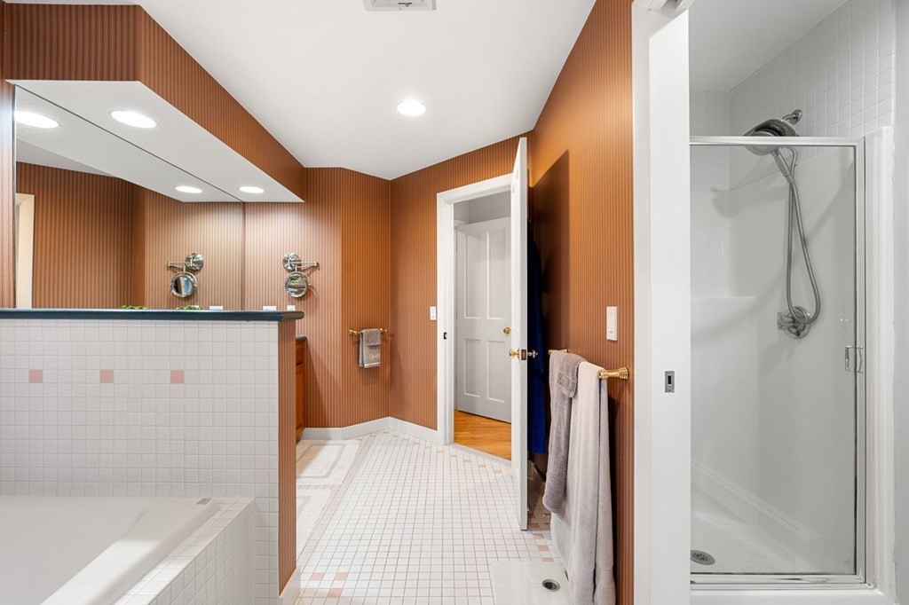 7 Par Brae Grantham, NH 03753 - Photo 22 of 42 a bathroom with a shower and a tub