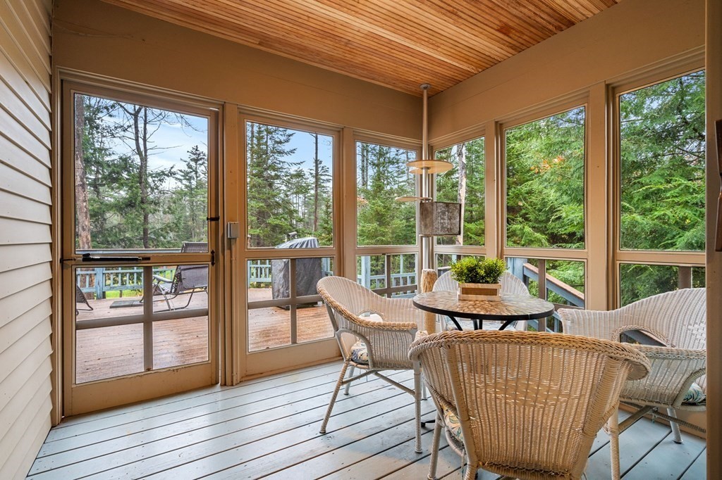7 Par Brae Grantham, NH 03753 - Photo 35 of 42 a living room with furniture and wooden floor
