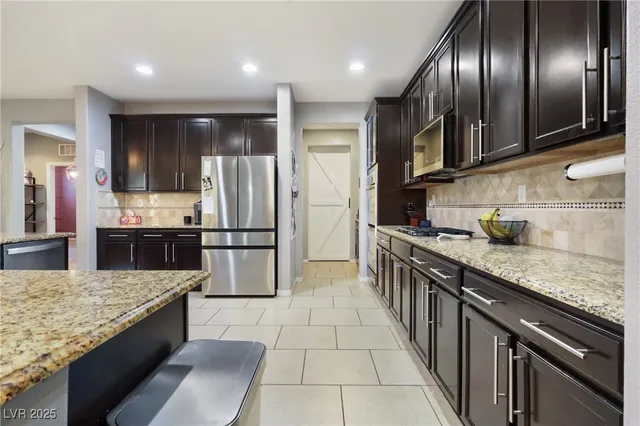 $646,000 | 3221 Mist Effect Avenue, Henderson, NV 89044