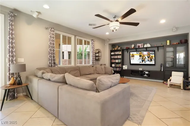 $646,000 | 3221 Mist Effect Avenue, Henderson, NV 89044