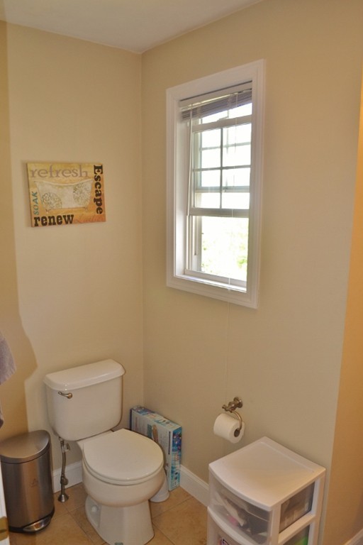 51 Gibbs Street Worcester, MA 01607 - Photo 11 of 24 Gallery Image 11