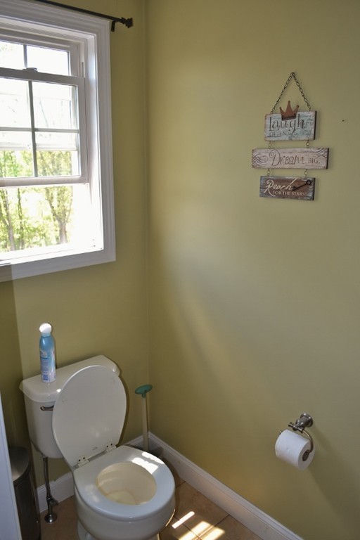 51 Gibbs Street Worcester, MA 01607 - Photo 7 of 24 Gallery Image 7