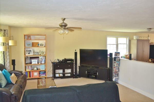 51 Gibbs Street Worcester, MA 01607 - Photo 9 of 24 Gallery Image 9