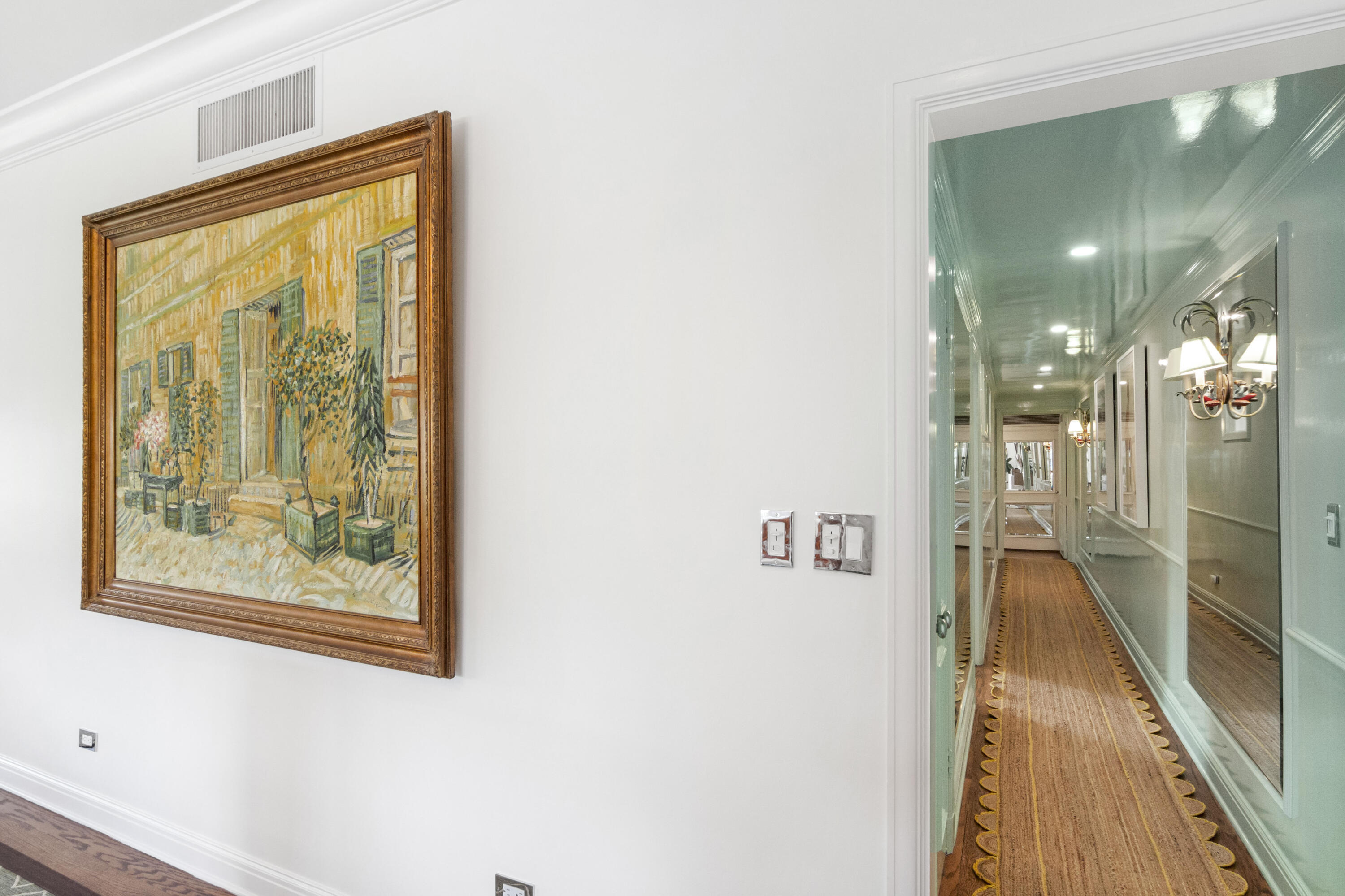 311 Cocoanut Row, Unit 2010 Palm Beach, FL 33480 - Photo 3 of 12 Living Area to Hallway