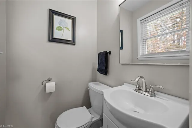 $236,400 | 417 Chapel Drive, Lexington, NC 27295