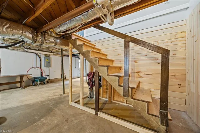 $236,400 | 417 Chapel Drive, Lexington, NC 27295