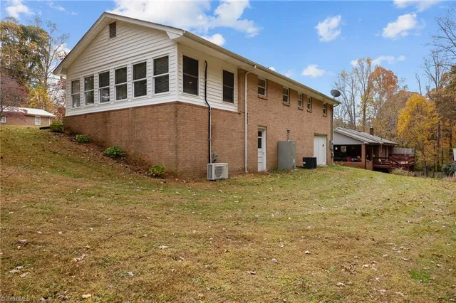 $236,400 | 417 Chapel Drive, Lexington, NC 27295