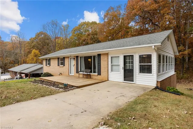 $236,400 | 417 Chapel Drive, Lexington, NC 27295