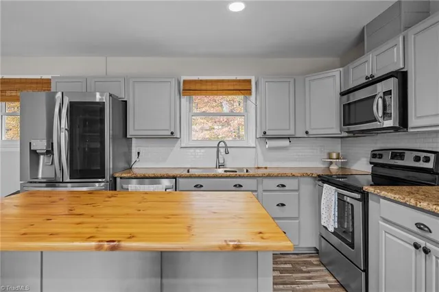 $236,400 | 417 Chapel Drive, Lexington, NC 27295