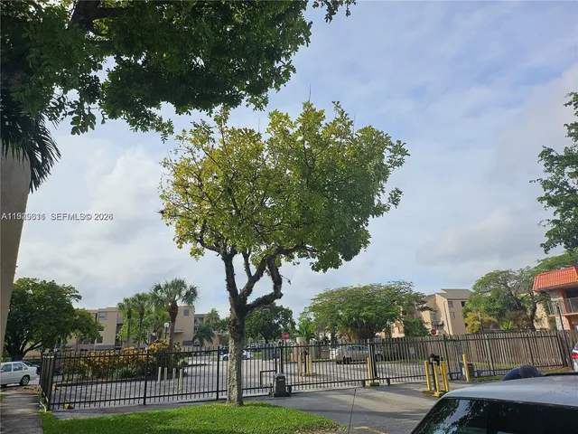 $2,350 | 10641 Southwest 108th Avenue, Unit 1H, Miami, FL 33176