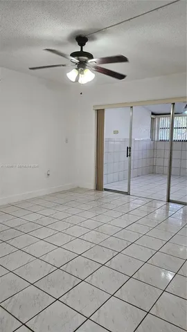 $2,350 | 10641 Southwest 108th Avenue, Unit 1H, Miami, FL 33176