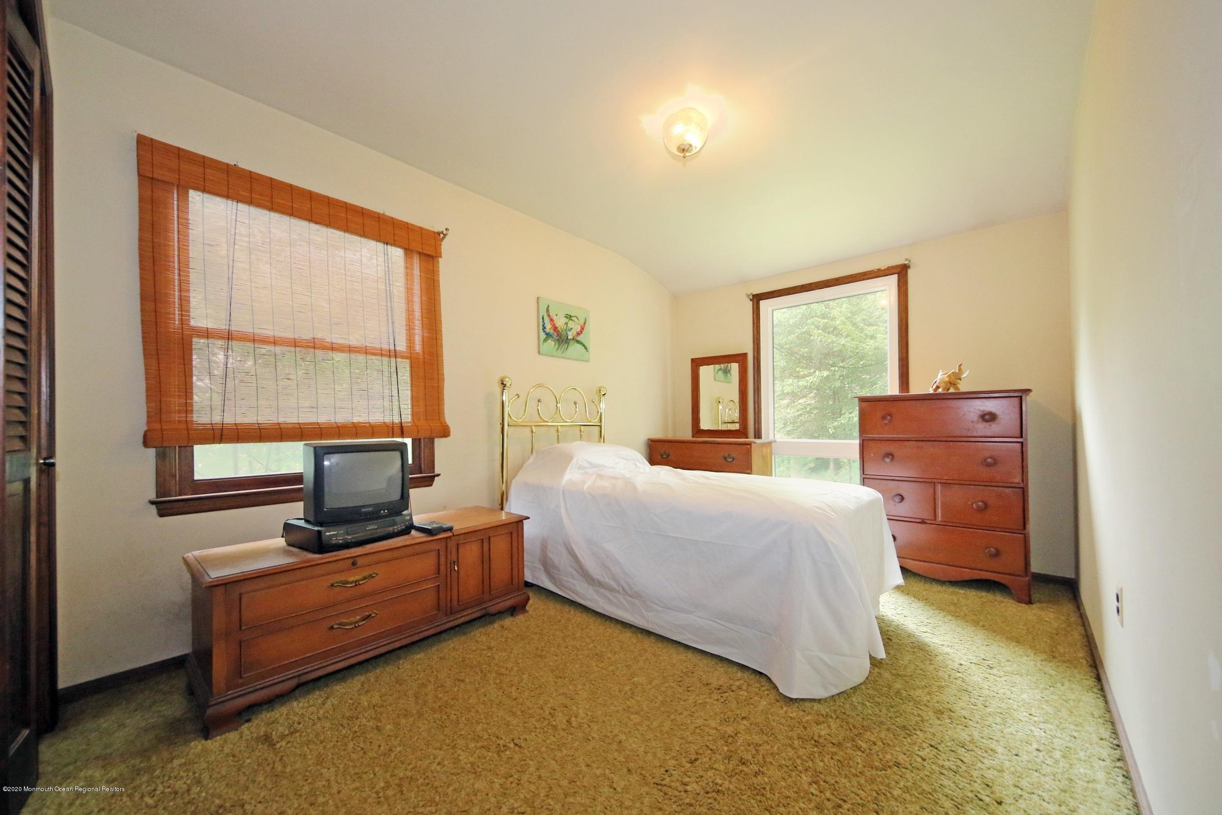 657 Locust Point Road Atlantic Highlands, NJ 07716 - Photo 15 of 21 IMG_0917a