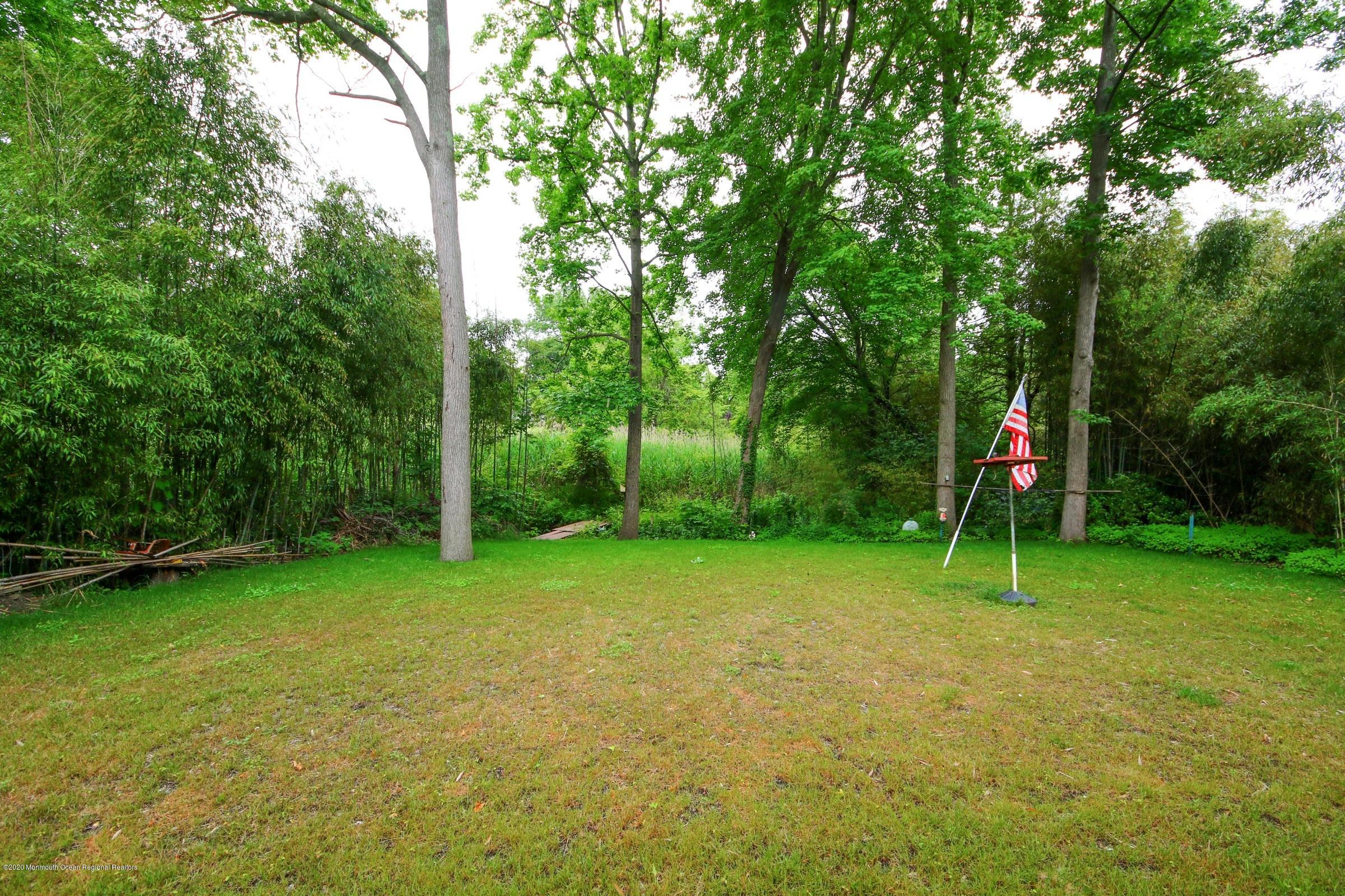 657 Locust Point Road Atlantic Highlands, NJ 07716 - Photo 21 of 21 Backyard
