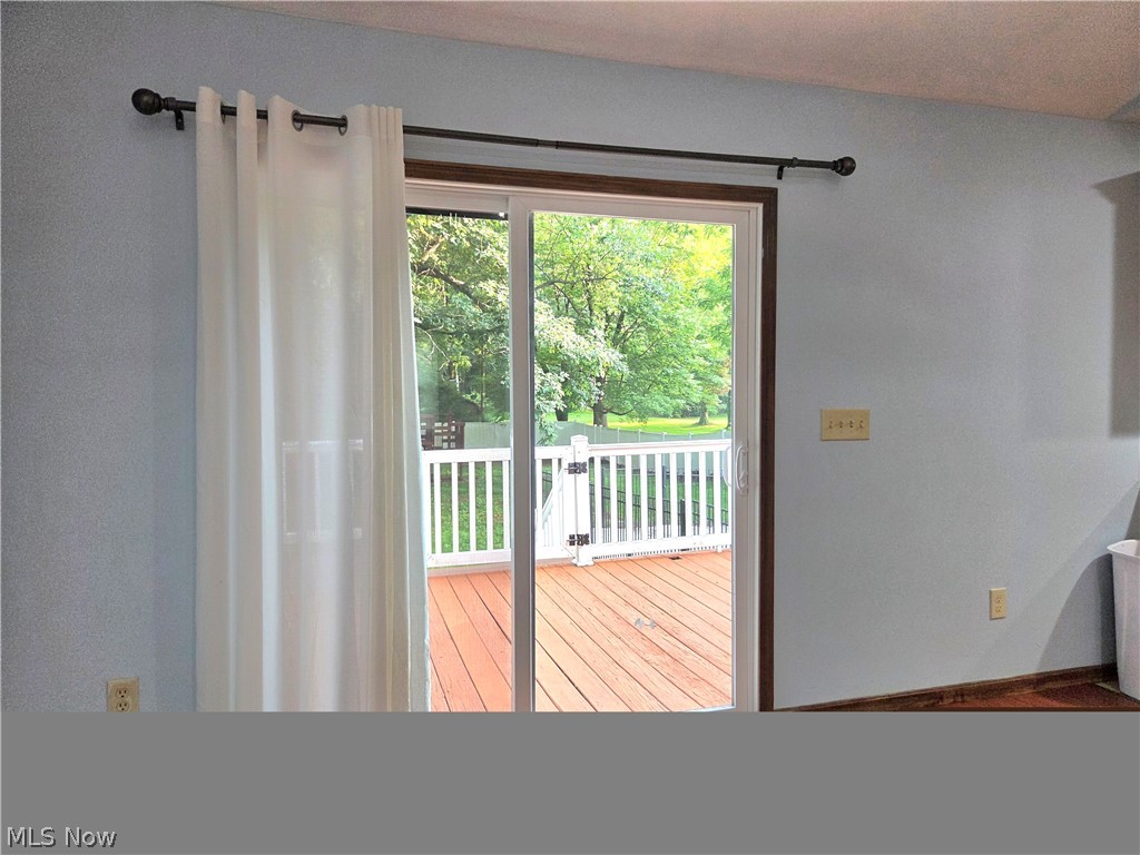 2956 Hayne Road Akron, OH 44312 - Photo 8 of 32