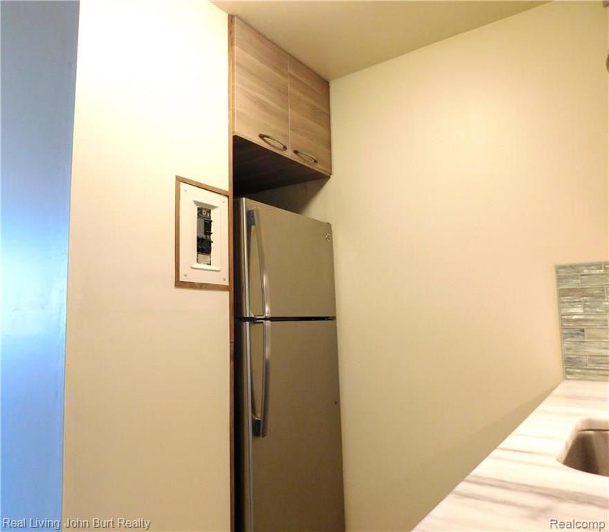 805 Plate Street, Unit 210 Rochester, MI 48307 - Photo 12 of 21