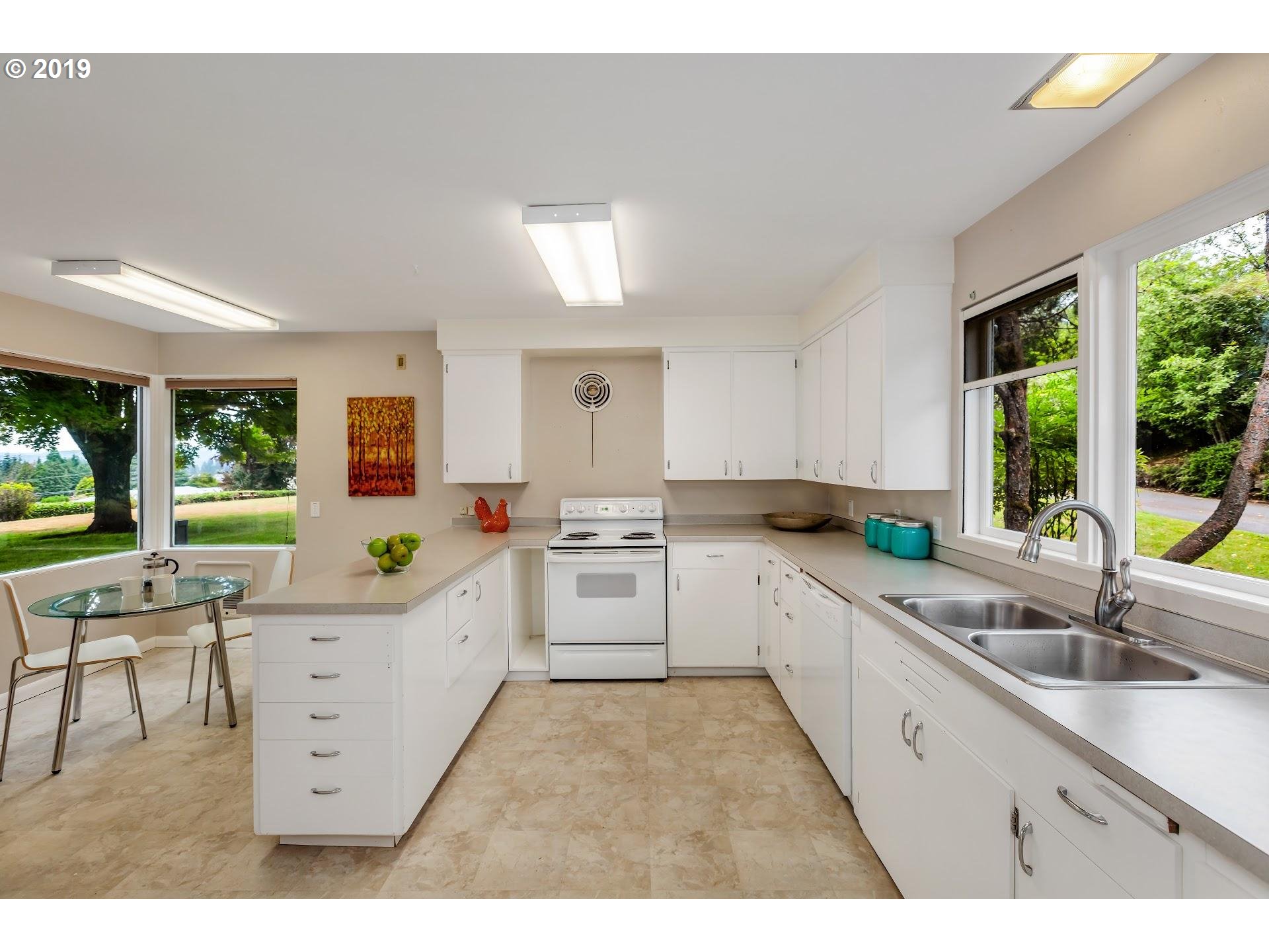 605 Watercrest Road Forest Grove, OR 97116 - Photo 11 of 32 Gallery Image 11