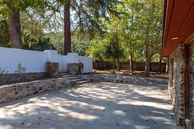 $1,800,000 | 20500 Cachagua Road, Carmel Valley, CA 93924