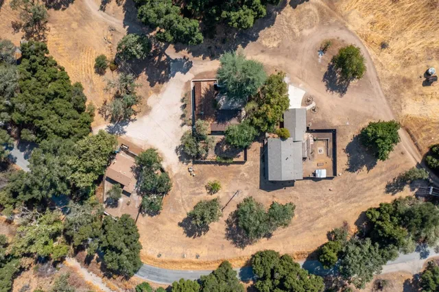 $1,800,000 | 20500 Cachagua Road, Carmel Valley, CA 93924