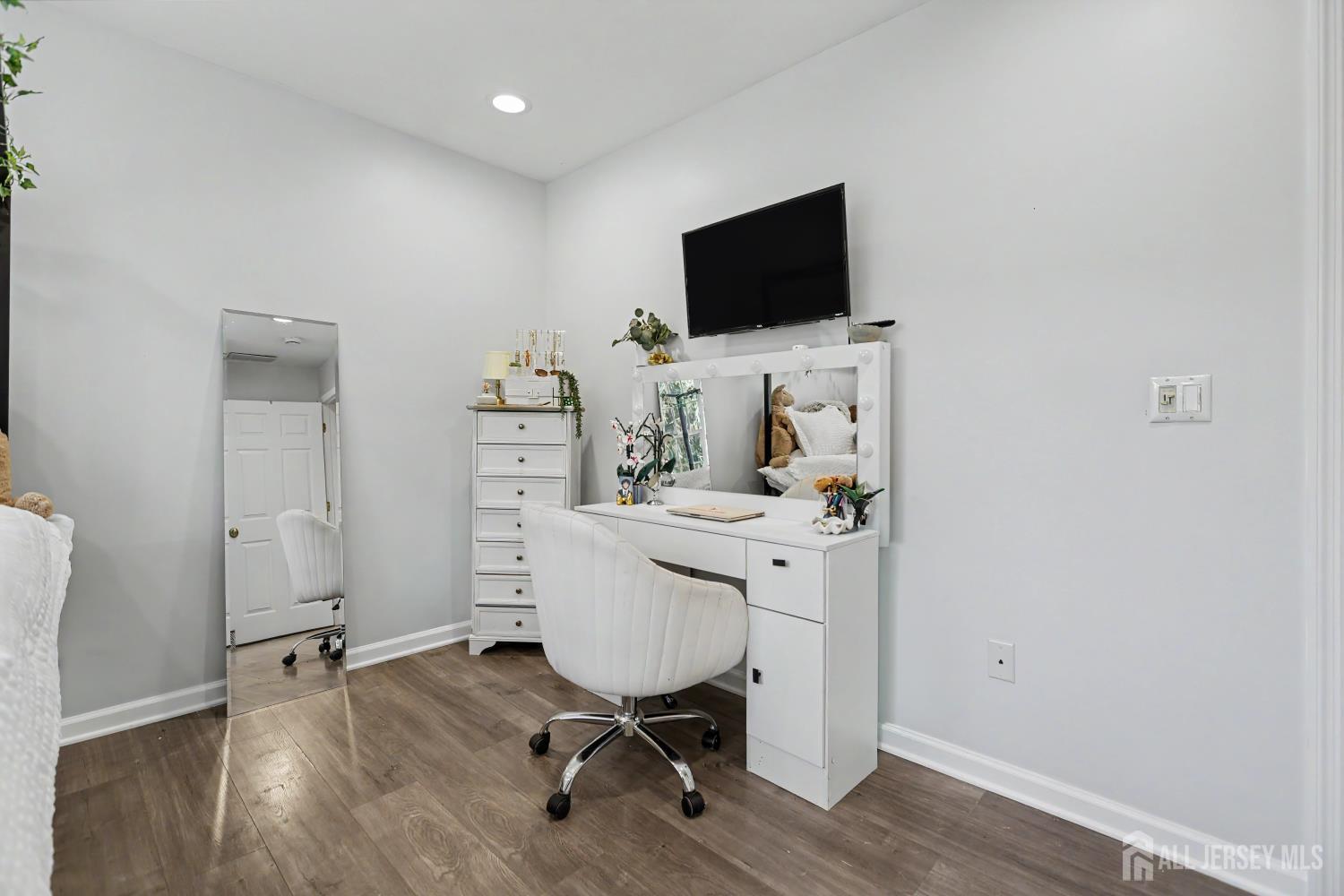 1680 Raritan Road Scotch Plains, NJ 07076 - Photo 24 of 50